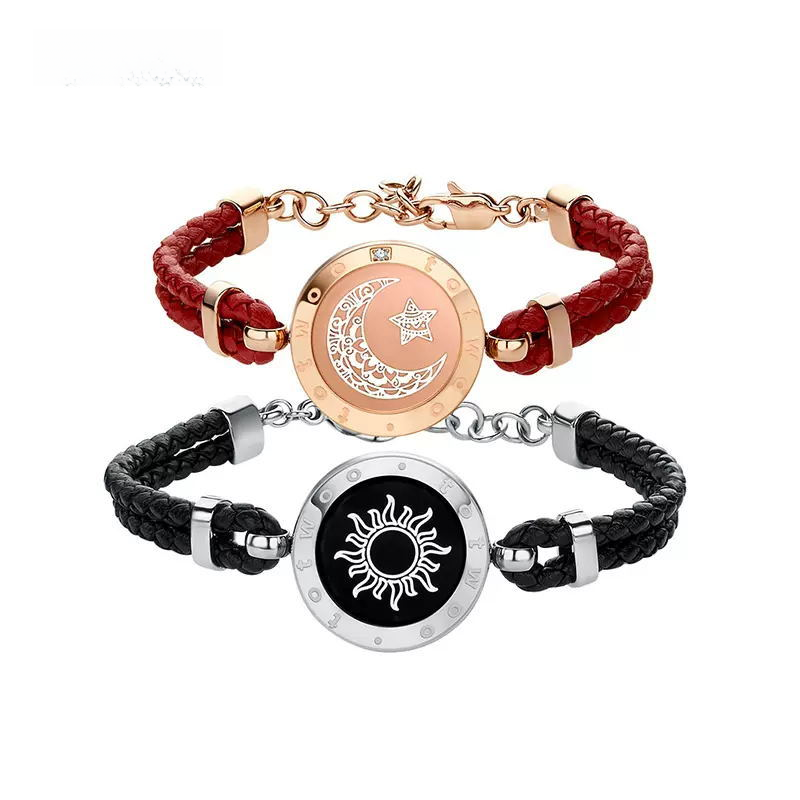 Totwoo: The Smart Love Bracelet